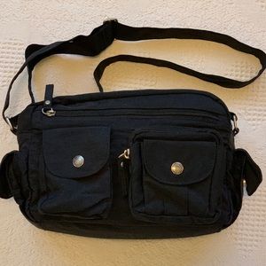 Crossbody bag with nine pockets Black ultra lightweight, wide adjustable straps